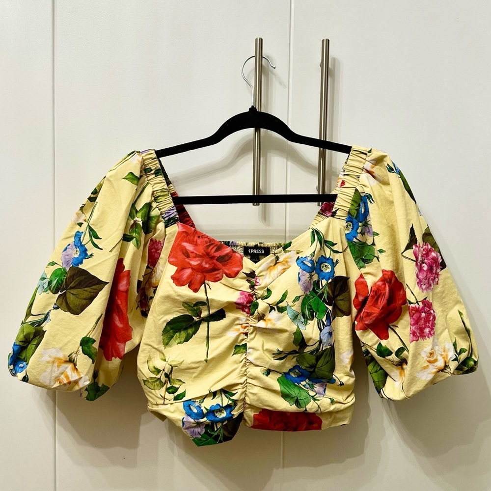 Express floral blouse with big sleeves. Size S. Only wear one. Floral shirt.